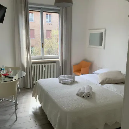 Hotel Domus Dotta New Bologna Exterior foto